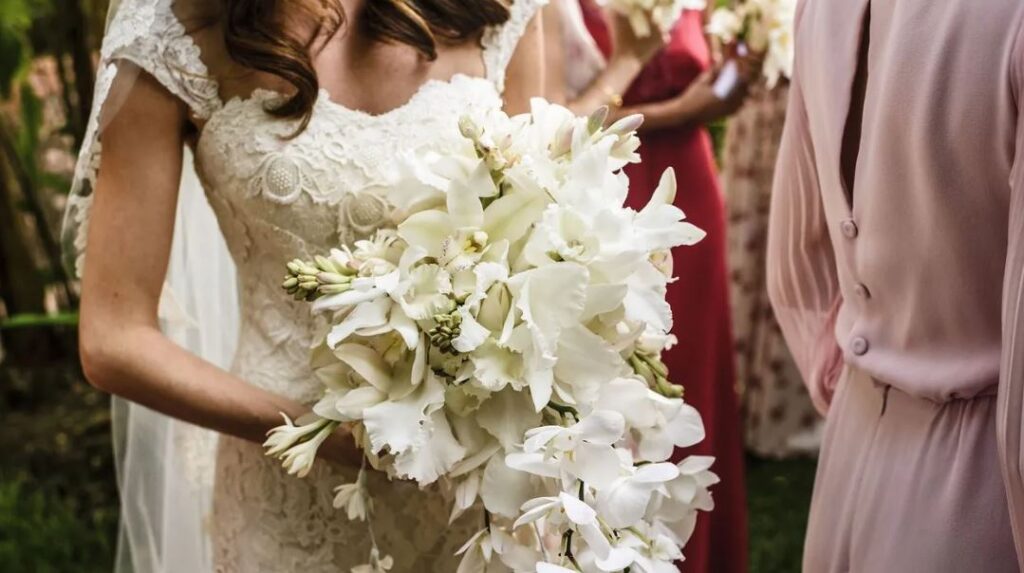 Unforgettable Floral Designs for Your Wedding Day from Lush Flower Co